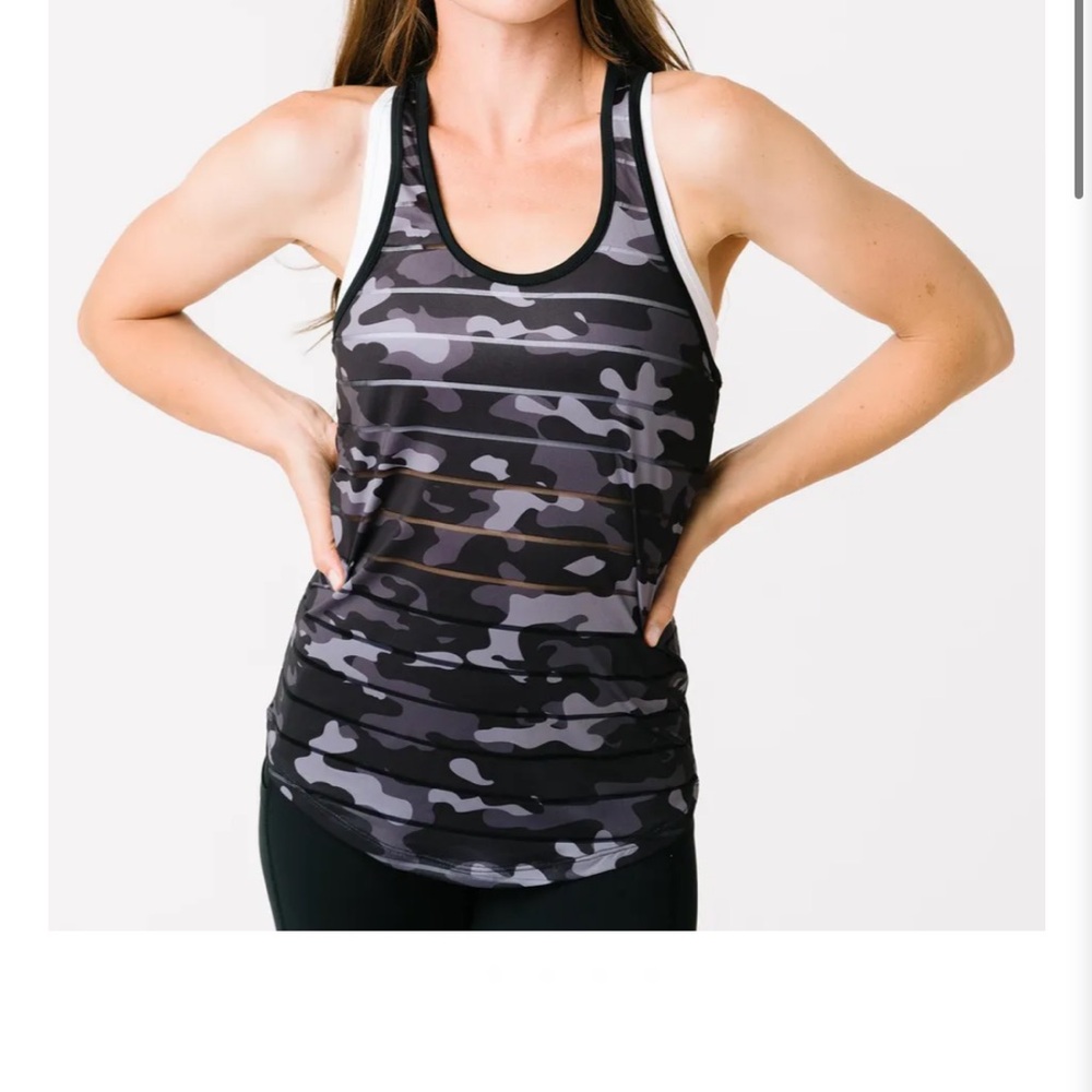 Zyia camo tank top